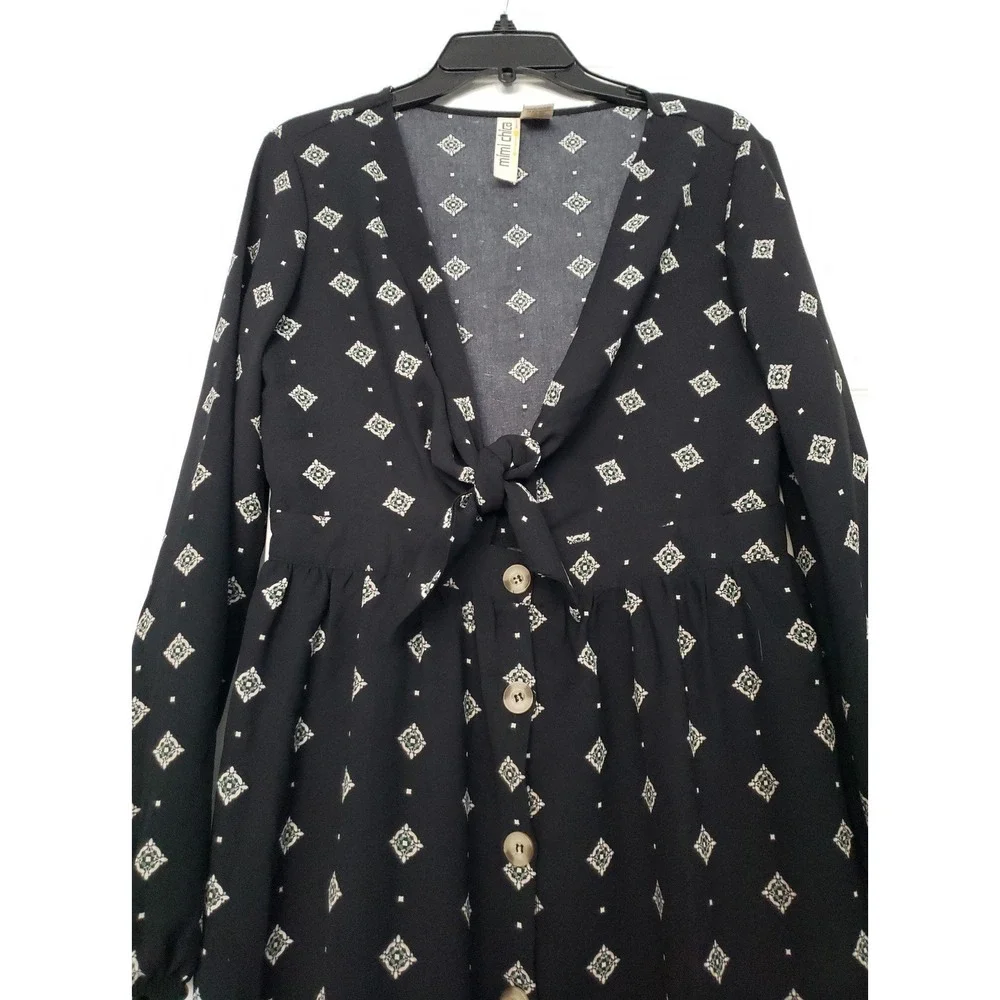 Mimi Chica  Womans Dress Size Large Black‎ & White